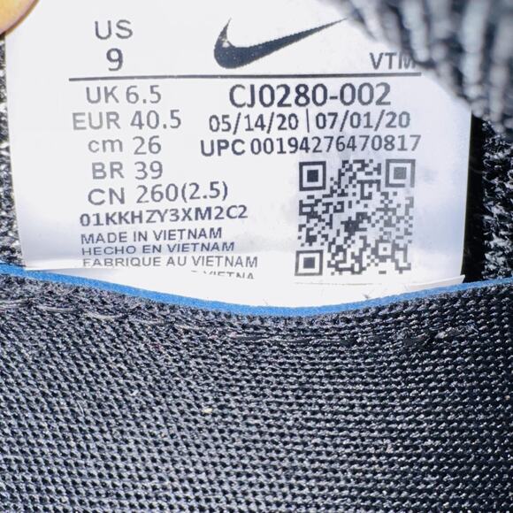 Nike Shoes Womens 9 Black White React Phantom Run Flyknit 2 Running Sneakers - Picture 11 of 12